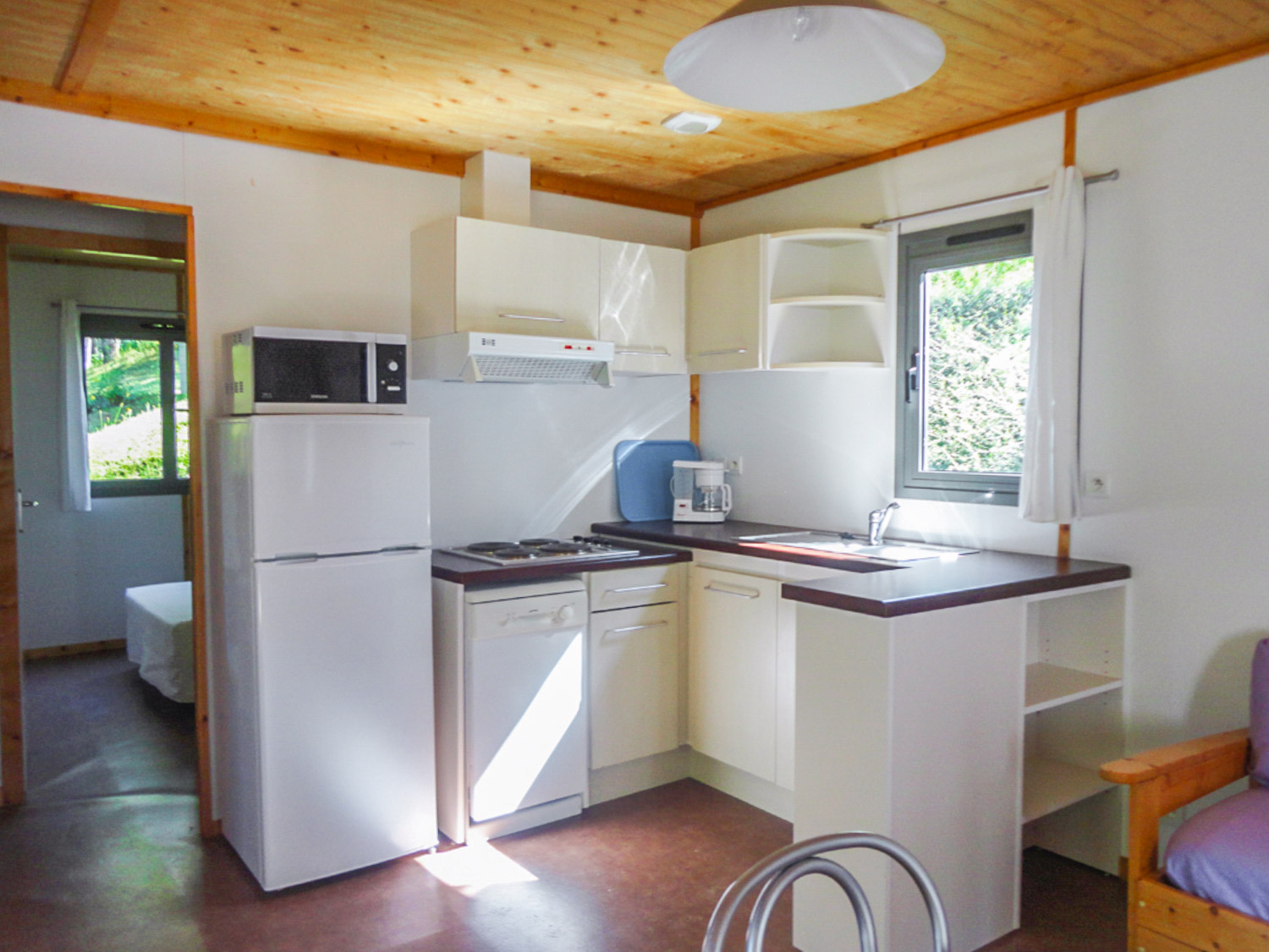 Cuisine_Chalets-1030x773 location gite marvejols